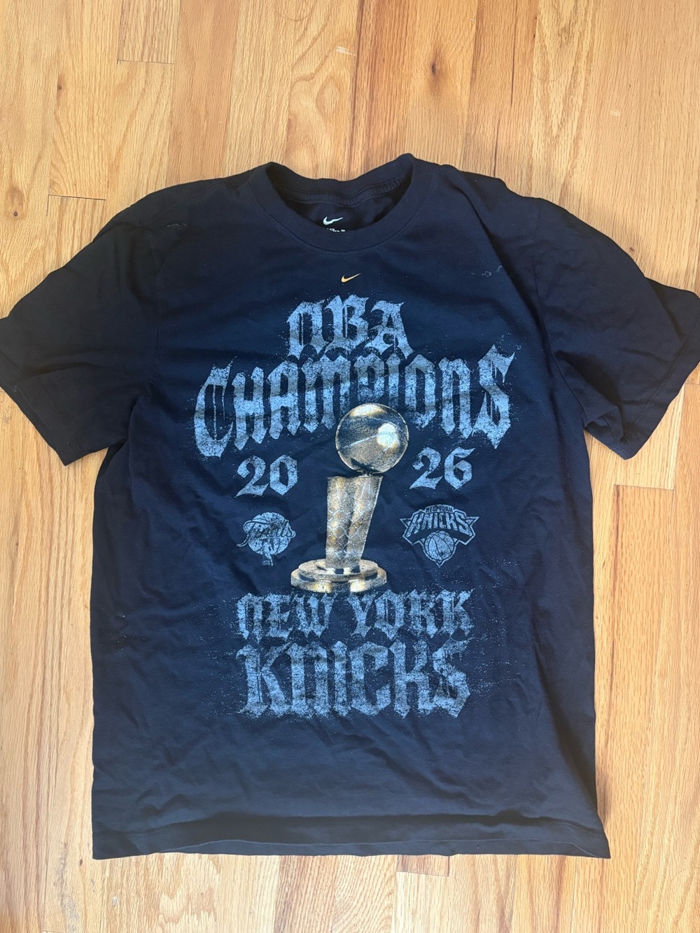 Nike New York Knicks 2026 NBA Champions tshirt size medium